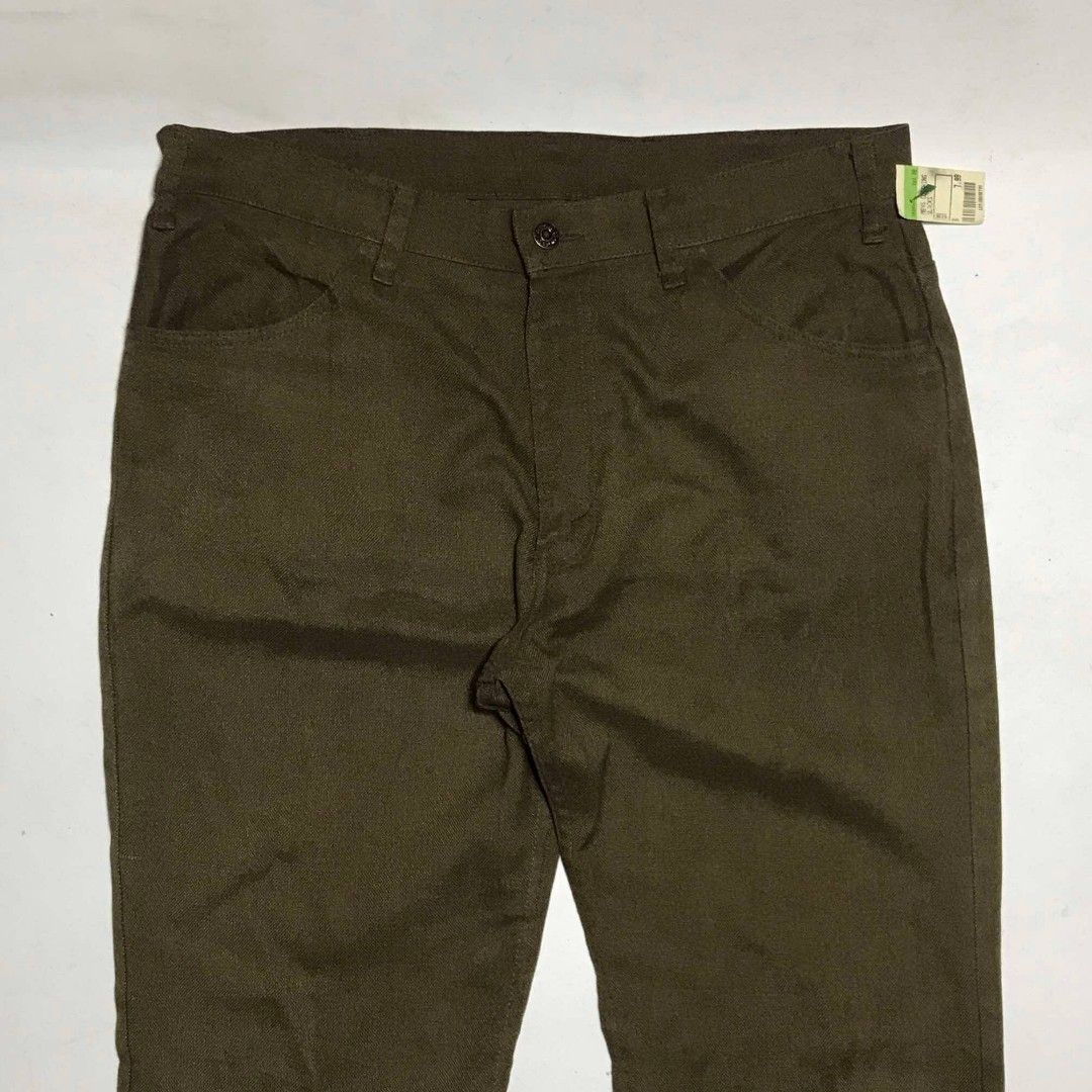Vtg Levis 517 Sta-prest flared pants (Category: Trousers) located in Santa Cruz. Submitted by _enfantsrdarchive (Listing ID 1371164010, Image 2). Description: Selling Vtg Levis 517 Sta-prest flared pants Tagged Size: W36 x L29 Actual Measurements: Waistline 17 inch Front rise 11 inch Thighs 12 inch Length 39 inch Hem 10 inch Condition 9/10 Check details pic before purchase thanks! ❌Refund ❌Exchange +shipping fee.