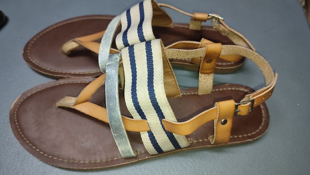 WOMEN'S SANDALS FLATS (Category: Flats & Sandals) located in Bulacan. Submitted by Domozz (Listing ID 1371081689, Image 2). Description: .