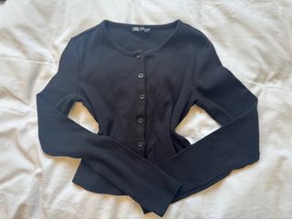 (Category: ) located in . Submitted by kewlclothes (Listing ID 1371027779, Image 1). Description: .