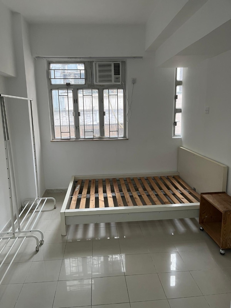 2 bedroom +1 room flat 1 minute walk from Wanchai MTR station exit C - Newly renovated, bright and spacious63437993662979113