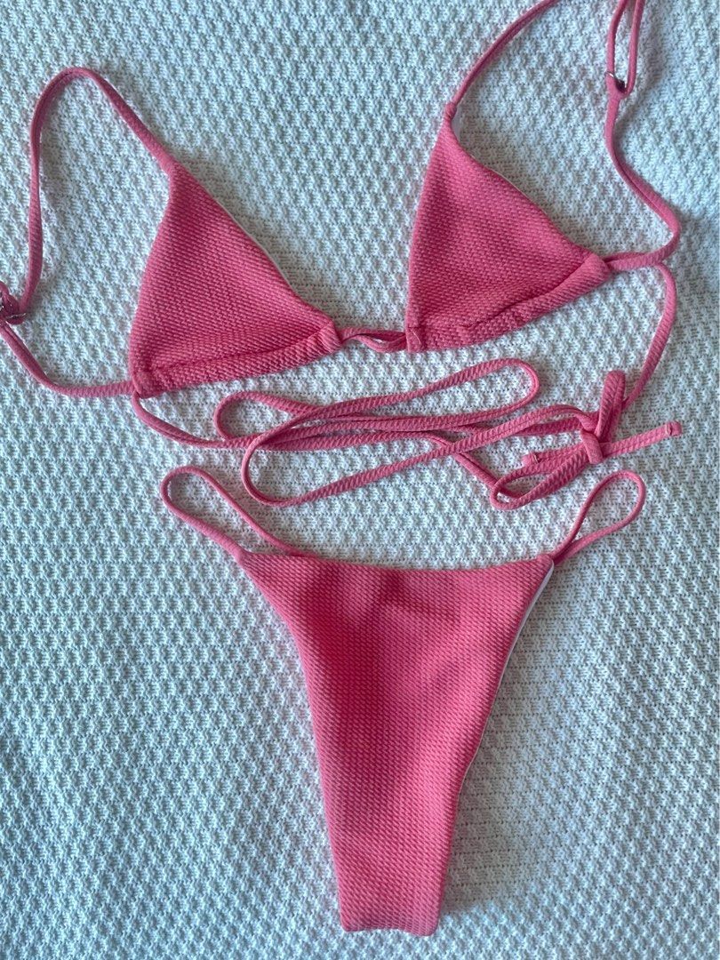 2 Piece Bikini Wrap Around (Category: Bikinis & Swimsuits) located in Taguig. Submitted by hellokyky (Listing ID 1371242103, Image 1). Description: only used once for pictures. wrap around bikini.