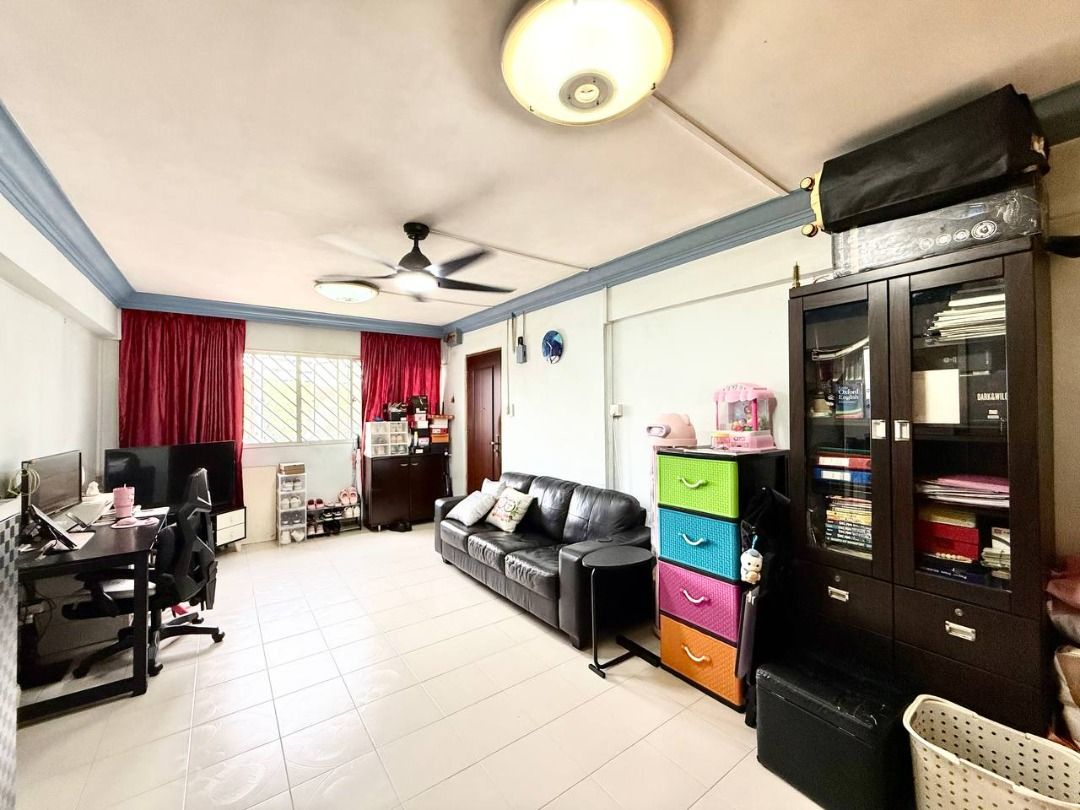 4 Room HDB Corner Unit in Ang Mo Kio!62853062412929112