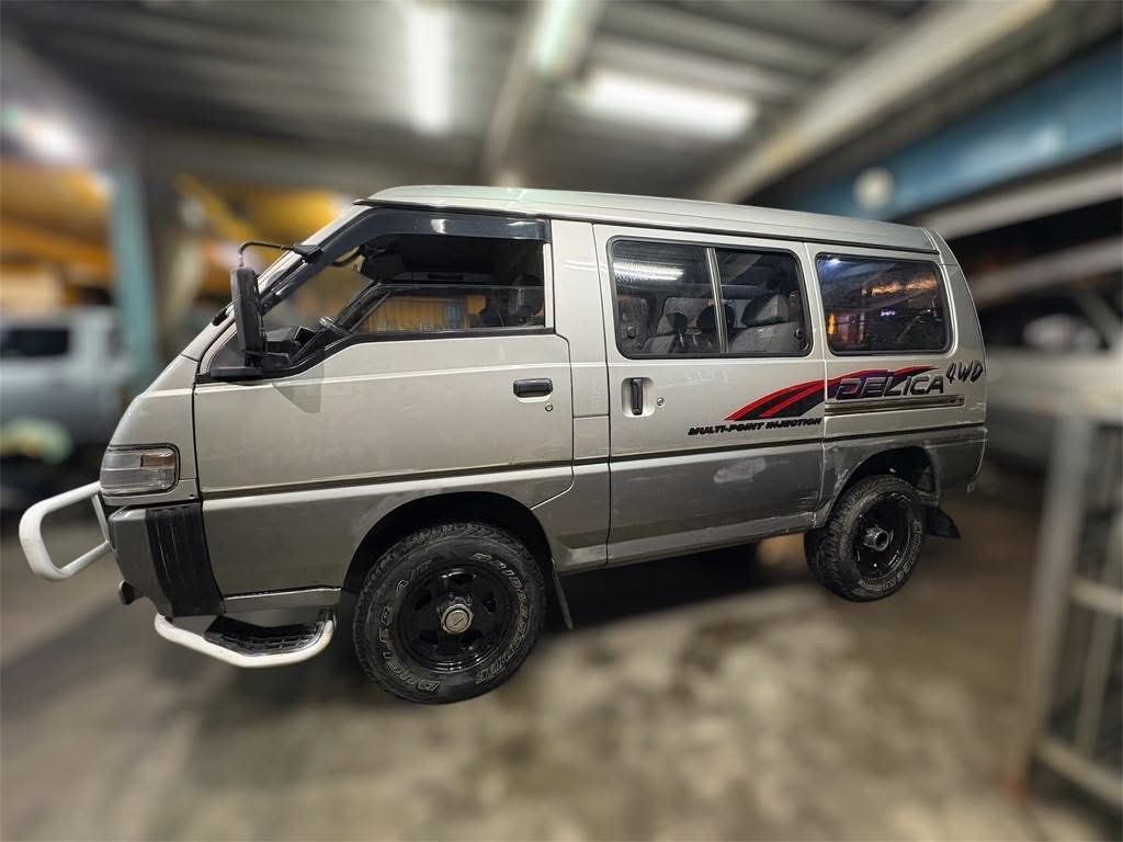 由 rity19851210 (刊登 ID 1371314609，圖片 2) 提交，位於 基隆市 (Keelung) 的 4WD 2005年得利卡4x4廂車汽油版在這裡～ (類別：汽車出售)，說明：#歡慶芎林店新開幕🎉🎉🎉 4WD 2005年得利卡4x4廂車汽油版在這裡～ #一手車 #原版件 #無鏽蝕 車子絕對沒問題因里程數跑多～為了安全起見~引擎已拆除大整理～整理完還跑不到100KM～一定比跑15萬里程或20萬里程數還要健康想要找此款車，可預約時間來賞車了 小飲料/阿修0981713309 賞車地點：基隆市信義區深澳坑路27號 #三菱 #得利卡 #MITSUBISHI #DELICA #4WD #汽油版 #露營車。