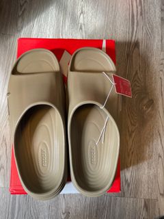 保證真品 Nike Reactx Rejuven8 slide 沙灘拖鞋 UK10, US11- crocs629767189612811129