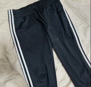 (Category: ) located in . Submitted by anonymous_closet (Listing ID 1371325859, Image 1). Description: .