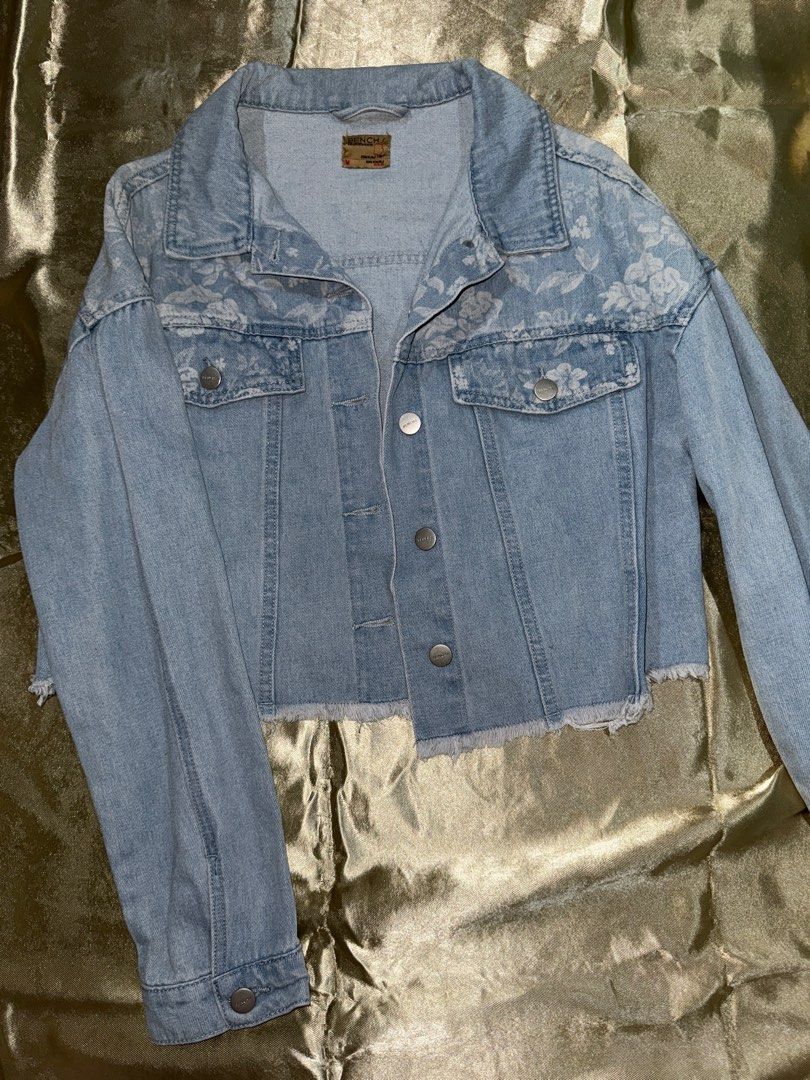 bench denim jacket medium (Category: Others Tops) located in Pasig City. Submitted by _aedm (Listing ID 1371252818, Image 1). Description: .