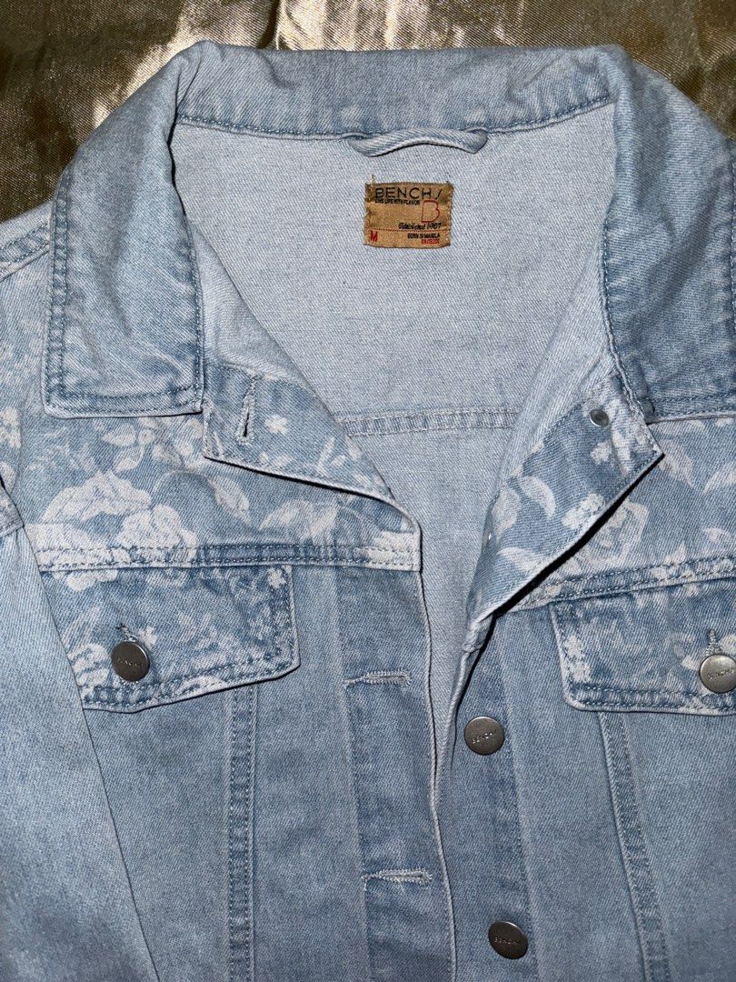 bench denim jacket medium (Category: Others Tops) located in Pasig City. Submitted by _aedm (Listing ID 1371252818, Image 2). Description: .
