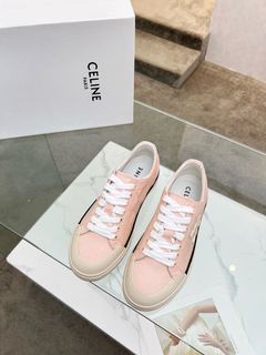 (Category: ) located in . Submitted by shoes_locker (Listing ID 1371274879, Image 1). Description: .