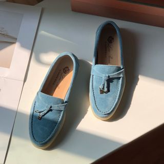 (Category: ) located in . Submitted by shoes_locker (Listing ID 1371201723, Image 1). Description: .