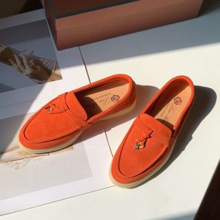 (Category: ) located in . Submitted by shoes_locker (Listing ID 1371201976, Image 1). Description: .