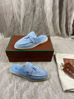 (Category: ) located in . Submitted by shoes_locker (Listing ID 1371203976, Image 1). Description: .