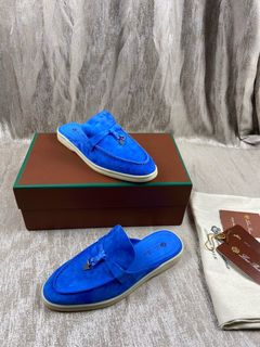 (Category: ) located in . Submitted by shoes_locker (Listing ID 1371204162, Image 1). Description: .