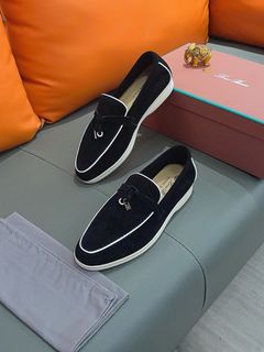(Category: ) located in . Submitted by shoes_locker (Listing ID 1371207222, Image 1). Description: .