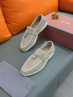 (Category: ) located in . Submitted by shoes_locker (Listing ID 1371207415, Image 1). Description: .