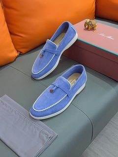 (Category: ) located in . Submitted by shoes_locker (Listing ID 1371207611, Image 1). Description: .