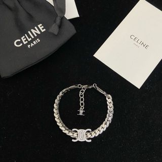 (Category: ) located in . Submitted by fashion.shoppp (Listing ID 1371222071, Image 1). Description: .