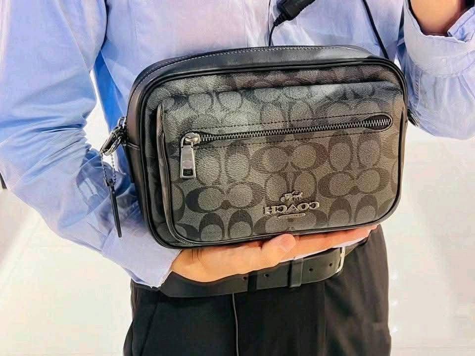 Coach Elias Crossbody (Category: Luxury Bags & Wallets) located in Manila. Submitted by msddirectfactoryoutlet (Listing ID 1371314877, Image 2). Description: .