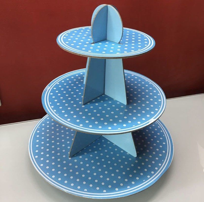 Cupcake Stand (Category: Bakeware) located in Manila. Submitted by coolandchic (Listing ID 1367617908, Image 2). Description: .