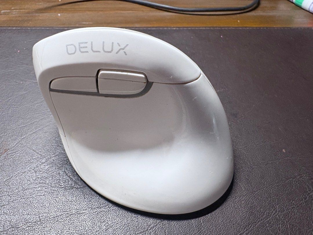 delux vertical mouse (m618 mini) white (Category: Mouse & Mousepads) located in Quezon City. Submitted by camane (Listing ID 1371242632, Image 1). Description: .