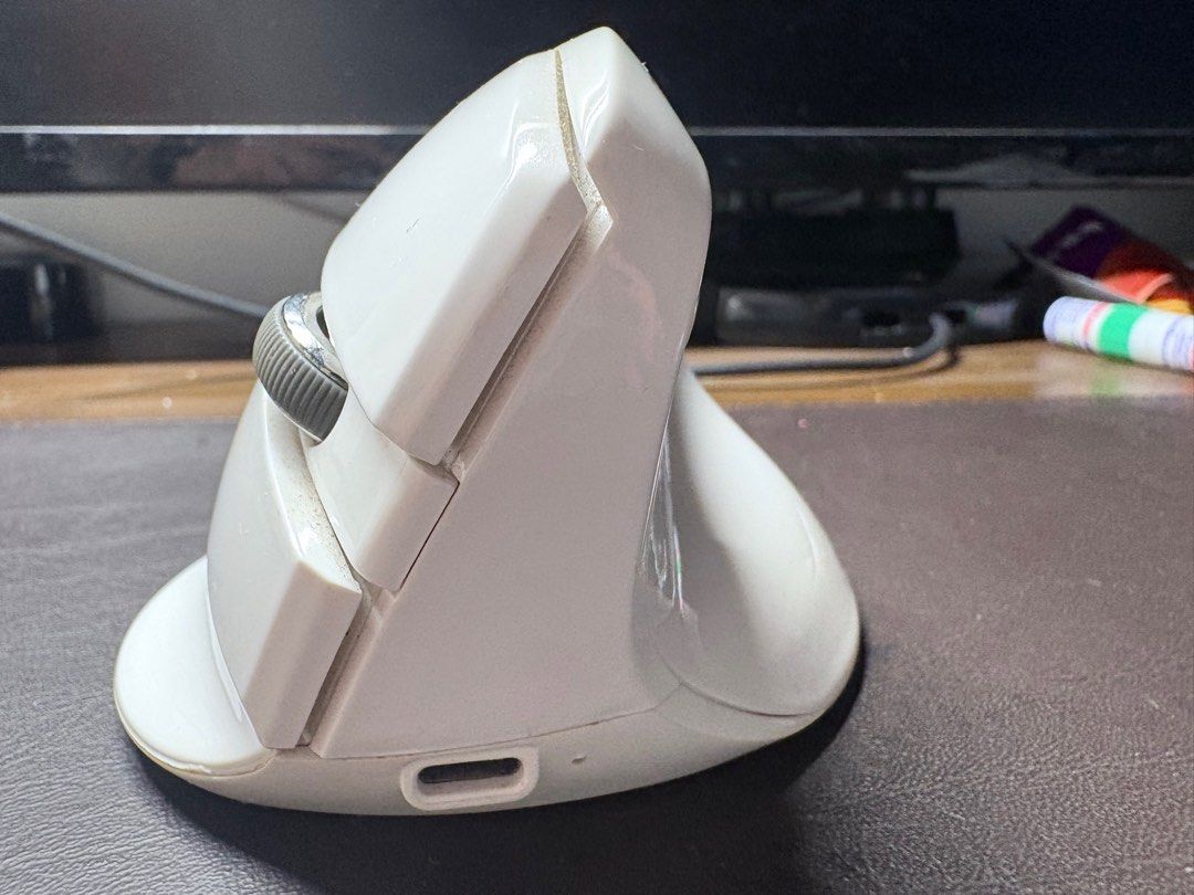 delux vertical mouse (m618 mini) white (Category: Mouse & Mousepads) located in Quezon City. Submitted by camane (Listing ID 1371242632, Image 3). Description: .