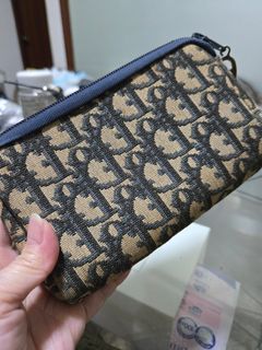 (Category: ) located in . Submitted by bagstoluv (Listing ID 1371329703, Image 1). Description: .