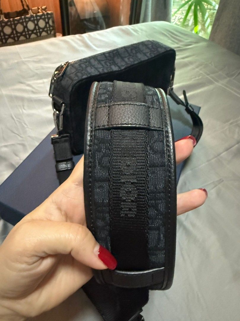 DIOR SAFARI MESSENGER BAG OBLIQUE GALAXY BLACK (Category: Bags & Wallets) located in Singapore. Submitted by henry.tay.54 (Listing ID 1371271307, Image 3). Description: full box with dust bag and receipt bought in ion use less than 10x.