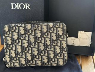 (Category: ) located in . Submitted by luxuryandstuff (Listing ID 1371280093, Image 1). Description: .