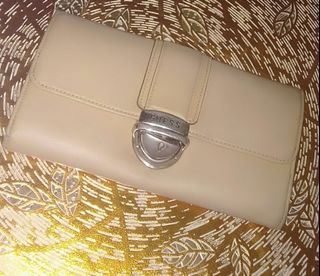 (Kategori: ) berada di . Dikirim oleh triberkah.prelovedbranded77 (ID iklan 1371295501, Gambar 1). Deskripsi: .