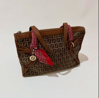 (Kategori: ) berada di . Dikirim oleh loved.by.shasya (ID iklan 1371240854, Gambar 1). Deskripsi: .