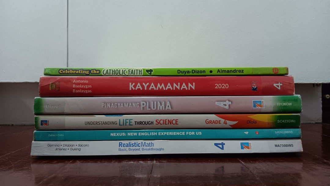 Grade 4 Textbooks (Category: Textbooks) located in Pasig City. Submitted by alexapaz (Listing ID 1371240474, Image 1). Description: P50 each book. Set price (Take All) - P100.