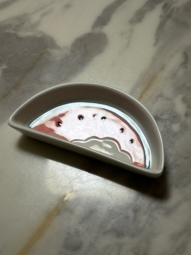 Hamster dishes (Category: Homes & Other Pet Accessories) located in Singapore. Submitted by enenlialia (Listing ID 1371316519, Image 3). Description: - $3.50 each -$9.00 (for all).