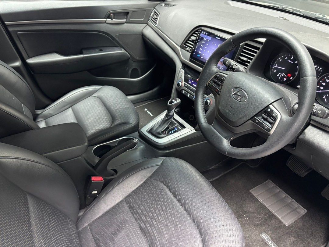 Hyundai Elantra GLS  1.6 AT Auto62886406103554113