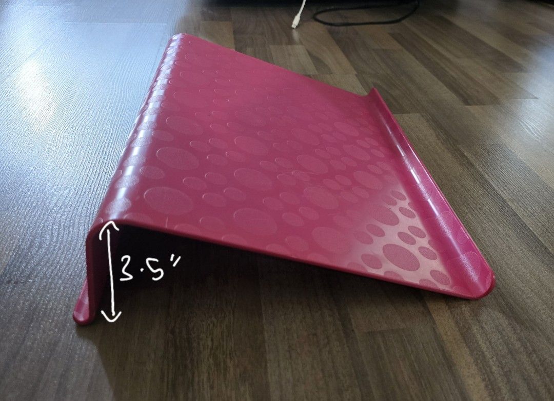 IKEA BRADA LAPTOP STAND PINK WTS (Category: Other Accessories) located in Singapore. Submitted by kacjow (Listing ID 1371270944, Image 2). Description: Laptop stand, can support up laptop up to 17" Lightly used, please take. Price can nego Cash/Paynow only, meetup location can be discussed.