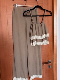 (Category: ) located in . Submitted by mcclosetclearout (Listing ID 1371173919, Image 1). Description: .
