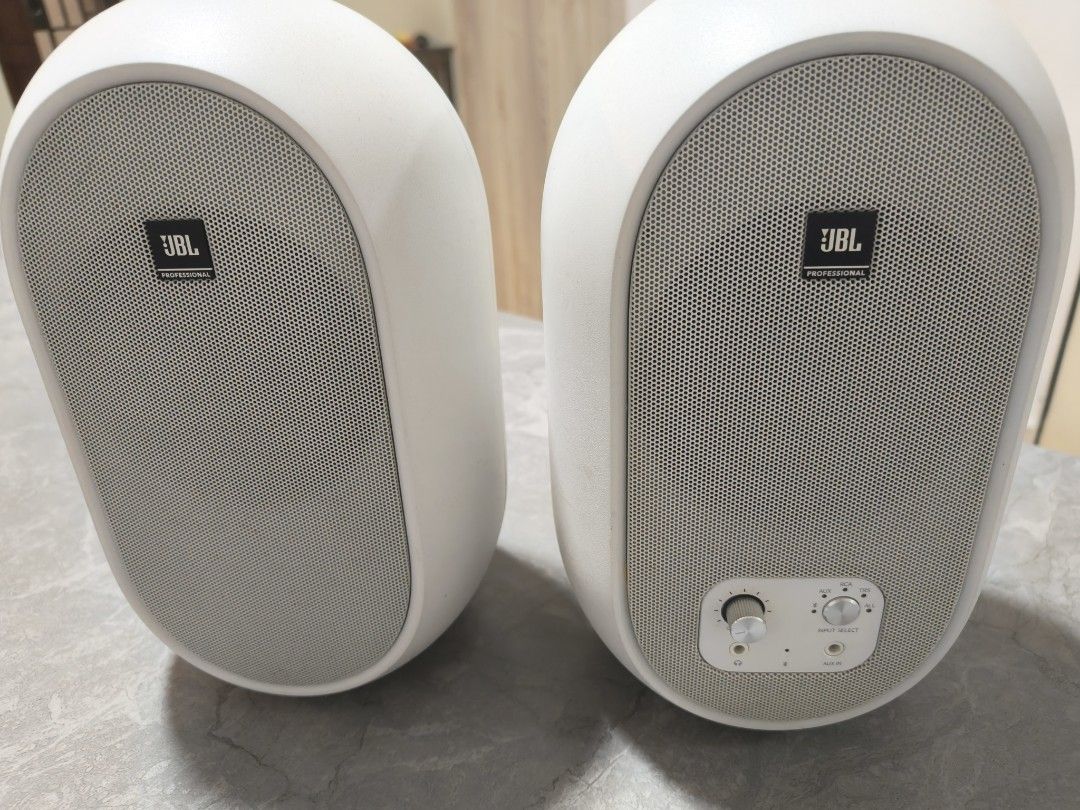 JBL desktop speakers (Category: Soundbars, Speakers & Amplifiers) located in Singapore. Submitted by jiehuat (Listing ID 1371305894, Image 1). Description: JBL desktop speakers , a pair with power cord n wire . very new , buy n keep condition. test before buy..