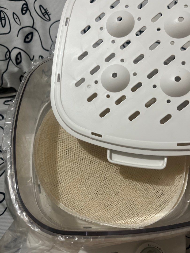 KAISA VILLA ELECTRIC STEAMER (Category: Cookware & Accessories) located in Manila. Submitted by margouxz (Listing ID 1371345129, Image 2). Description: Safe material Multi-function Large capacity Quick steam, faster cooking Easy to clean Foldable storage saves space 8L.