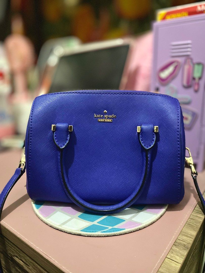 READ DESCRIPTION Kate Spade Preloved Mini Royal Blue Bag (Category: Luxury Bags & Wallets) located in Paranaque City. Submitted by cloverbloomph (Listing ID 1371316262, Image 1). Description: Rank AB Condition Comes with Kate Spade dust bag Location: Parañaque/Makati City Bag Measurement: W: 20cm H: 17cm Depth: 12cm ⭐️ Guaranteed Authentic 🚫 Does not fit long wallet Lightly used a few times this year. In great condition with no major flaws, just