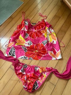 (Category: ) located in . Submitted by cairnhillroad (Listing ID 1371218682, Image 1). Description: .