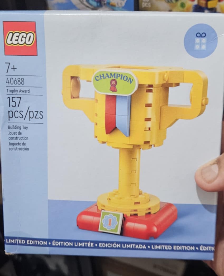 Lego Trophy Award (40688) - Promotional Set, Hobbies & Toys, Toys ...