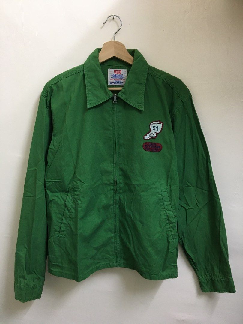Levis Jacket (Category: Activewear) located in Kulai. Submitted by 2ndClothingStuff (Listing ID 1371333573, Image 1). Description: Levis Jacket Pit 22.5 Labuh 25.5 Size L Condition Masih cantik Harga Boleh Nego Berminat inbox atau whatsabi saya . Check no phone di profile Terima kasih.