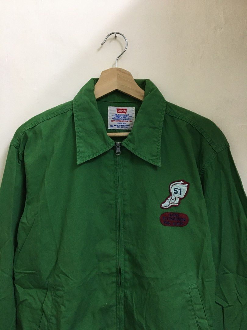 Levis Jacket (Category: Activewear) located in Kulai. Submitted by 2ndClothingStuff (Listing ID 1371333573, Image 2). Description: Levis Jacket Pit 22.5 Labuh 25.5 Size L Condition Masih cantik Harga Boleh Nego Berminat inbox atau whatsabi saya . Check no phone di profile Terima kasih.