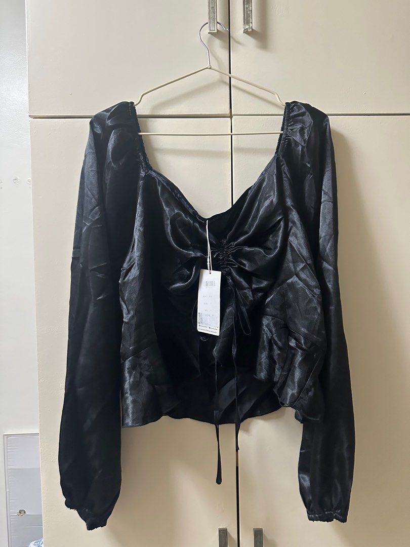 Lovito Long Sleeves Silk Blouse (3XL) (Category: Blouses) located in Calamba. Submitted by roedainnee (Listing ID 1371305577, Image 1). Description: lovito long sleeves silk blouse 🔖160 3XL never worn, with hangtag pa.