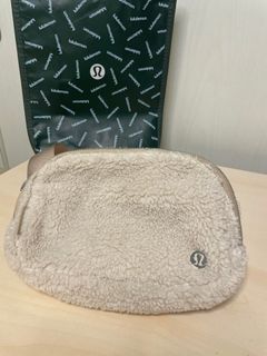 （分類：）位於 。 由 alberta.ms 提交（商品編號 1371318290，圖片 1）。簡介： 。