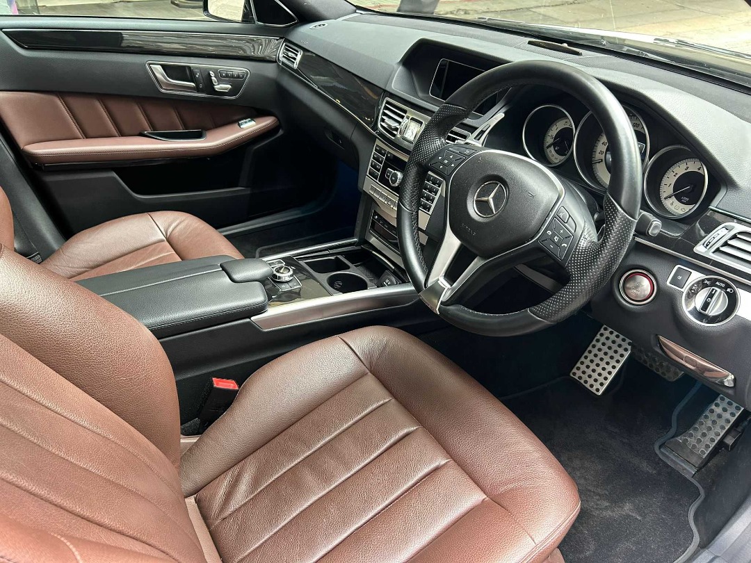 Mercedes-Benz  E200 AVANTGARDE Auto62863172437634114
