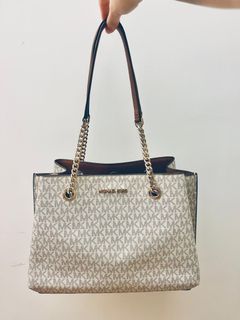 （分類：）位於 。 由 kllam23 提交（商品編號 1371205360，圖片 1）。簡介： 。