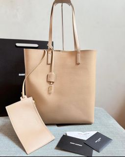 (Kategori: ) berada di . Dikirim oleh brandedboutiquez (ID iklan 1371264939, Gambar 1). Deskripsi: .