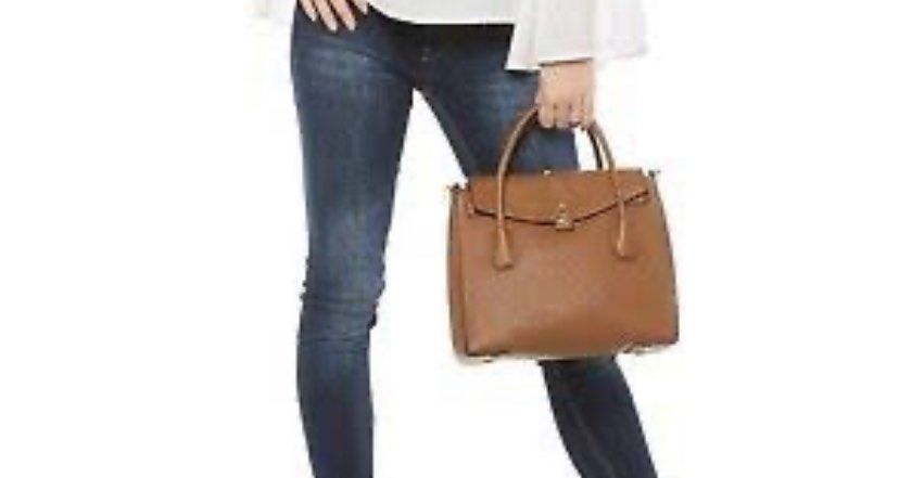 OG michael kors bag (Category: Luxury Bags & Wallets) located in Carmona. Submitted by annya06 (Listing ID 1371358737, Image 3). Description: OG michael kors bag Hand bad Shoulder bag Clutch bag Backpack Crossbody bag Negotiable for sure buyer Payment : gcash or bank Shipping : buyer’s expense Courier : lalamove or j&t.