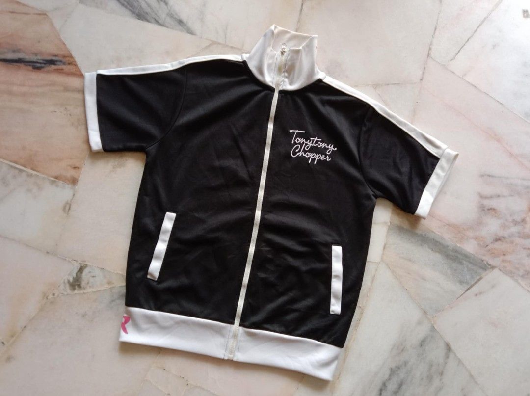 One Piece Traktop (Category: Tshirts & Polo Shirts) located in Kuala Lumpur. Submitted by murahdah (Listing ID 1371265415, Image 3). Description: HARGA TIDAK TERMASUK POS ATAU PICKUP.BACA LAGI.. * Item Bundle /Used * Saiz M Ukuran Flat Pit 19.5" .L24.5" * Kain polyester * Warna 80% * Kondisi baju cantik padu.Bebas lubang koyak.Lihat gambar. Lock Rm38.00 * Pos Dfod Atau Tambah Duit Pos. * Cod Di Tulip Apt Pandan Indah KL Ampang Sahaja....