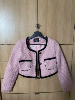 (Category: ) located in . Submitted by prelovedbycat9439 (Listing ID 1371249249, Image 1). Description: .