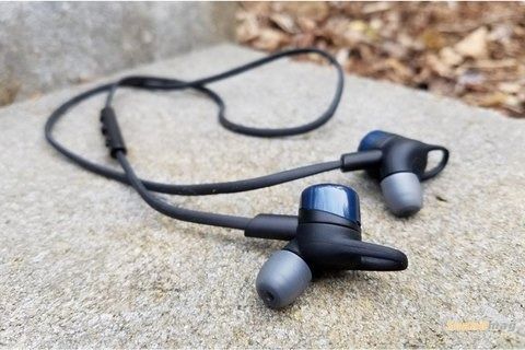Plantronics Backbeat Go 3 In-Ear Headset + charging pouch63060897721603111